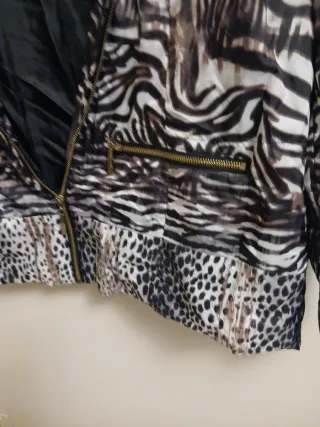 Chaqueta estampada cebra y leopardo