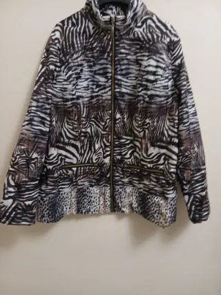 Chaqueta estampada cebra y leopardo