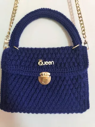Bolso tejido a crochet con forro