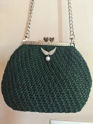 Bolso tejido a crochet con forro