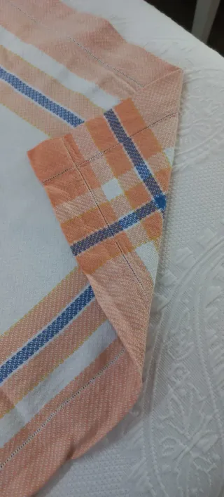 Mantel a cuadros naranja y blanco