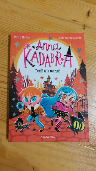 Vendo libros Anna Kadrabra en catalán 1-8 y 12-13