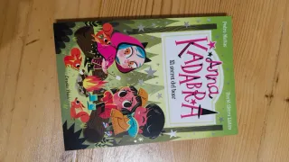 Vendo libros Anna Kadrabra en catalán 1-8 y 12-13