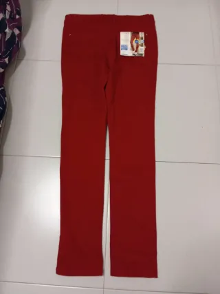 Pantalón vaquero rojo talla 38
