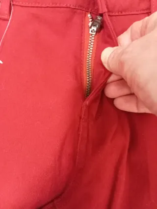 Pantalón vaquero rojo talla 38