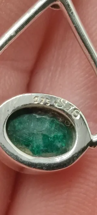 Pendientes de Plata y Esmeralda.