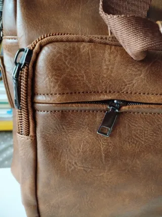 Bolsos de piel sintética marrones