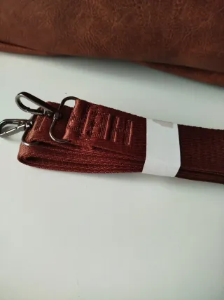 Bolsos de piel sintética marrones