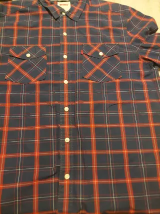 Camisa Levi's cuadros azul y roja Talla M