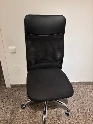 Sedia da ufficio ergonomica nera