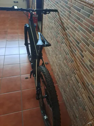 Bicicleta Eléctrica Cube 29