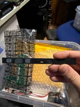 Lector DVD UJ8HC PANASONIC