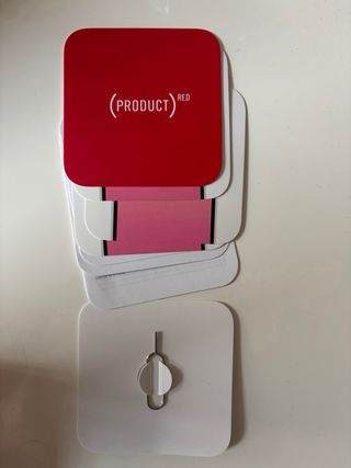 iPhone 11 Rosso con custodia