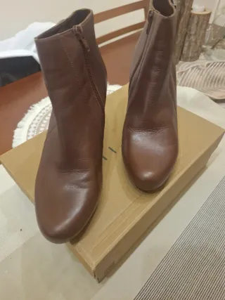 Botines de piel marrones para mujer