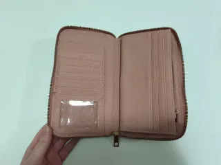 Monedero grande rosa