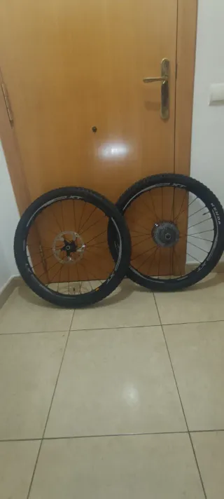 Ruedas Deore XT con cassette y discos
