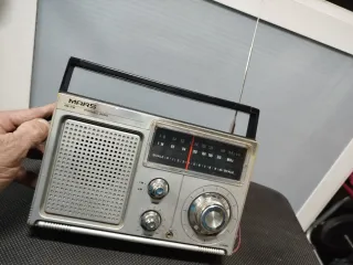 Radio Portátil MARS AM-FM Antigua