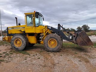 Pala cargadora volvo