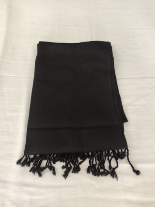 Bufanda negra para hombre