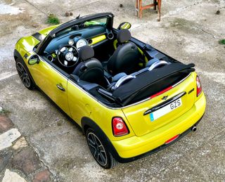 MINI Cabrio 2010