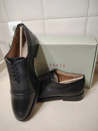 Zapatos de piel Ted Baker negros