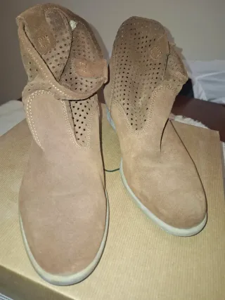 3 pares botines ante rosa, azul y marrón