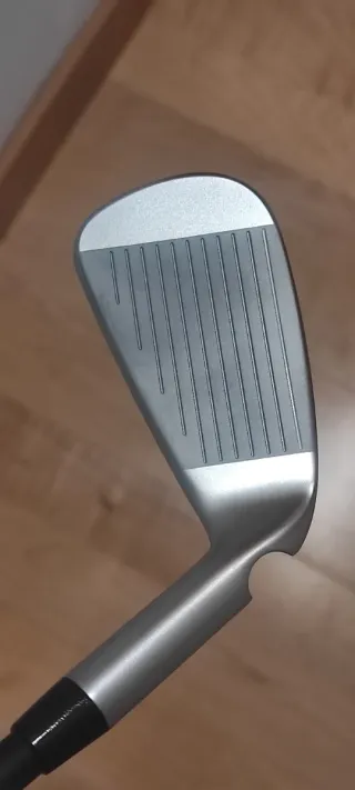 Híbrido Ping Golf iDi para jugador zurdo