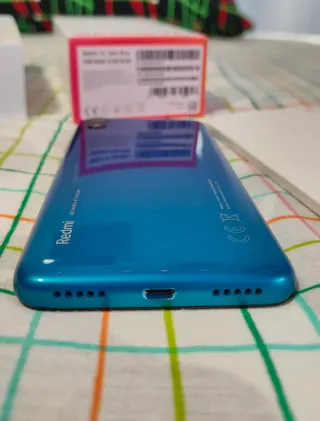 Xiaomi Redmi 7A + funda protectora