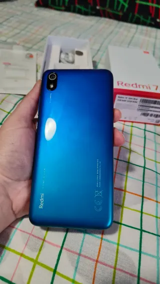 Xiaomi Redmi 7A + funda protectora