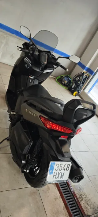 Yamaha XMAX 400 ABS 2014.  11600 km