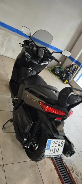 Yamaha XMAX 400 ABS 2014.  11600 km