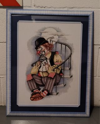 Cuadro punto de cruz payaso triste