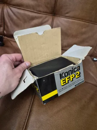 Cámara Konica EFP2 con accesorios