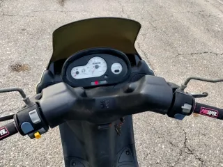 Peugeot Scooter Plata