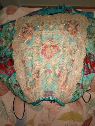 Traje de Fallera Turquesa y Rojo