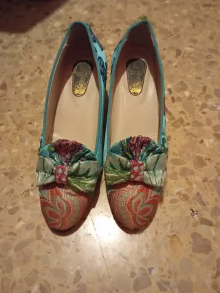 Traje de Fallera Turquesa y Rojo