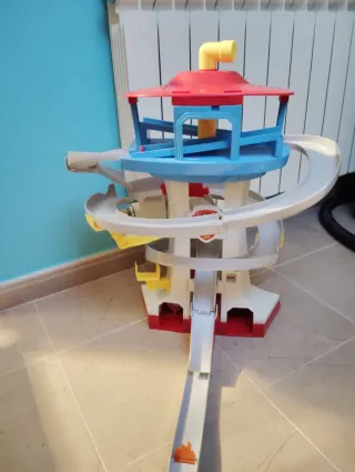 Torre de Control Patrulla Canina y superthing.