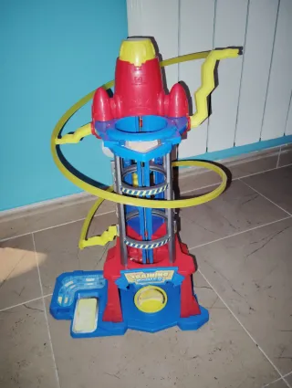 Torre de Control Patrulla Canina y superthing.