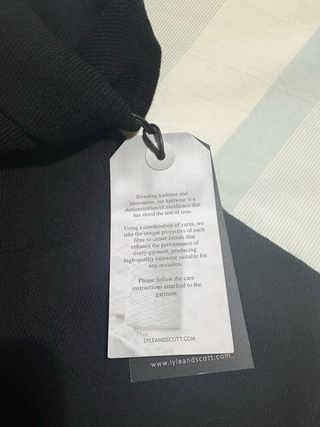 Jersey Lyle & Scott cuello alto negro