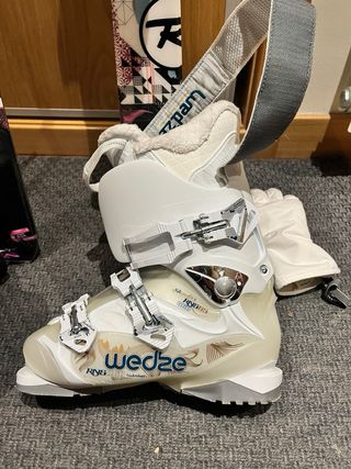 Esquís Rossignol + Botas + Casco