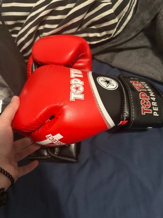 Guantes de boxeo Top Ten rojos