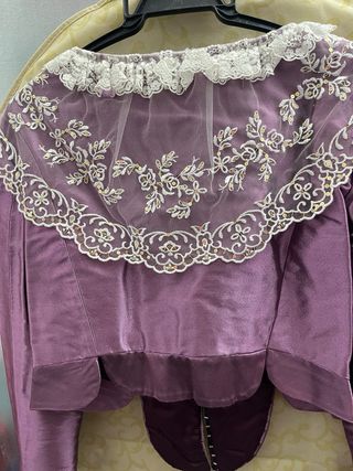 Corpiño fallera morado y blanco