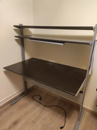Mesa de estudio Ikea