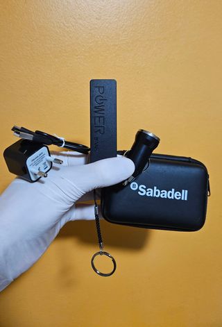 Cargador portátil Power Bank con accesorios NUEVO