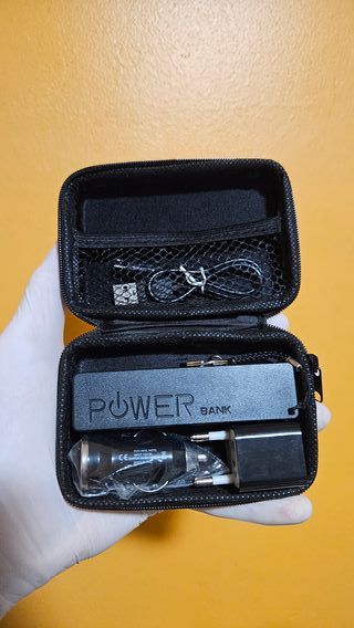 Cargador portátil Power Bank con accesorios NUEVO