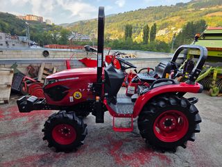 Tractor TYM 2500 30cv