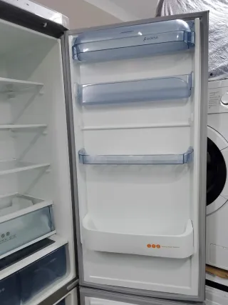 Nevera combi plateada