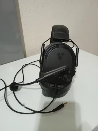 Audífonos Gaming Fantech Negros