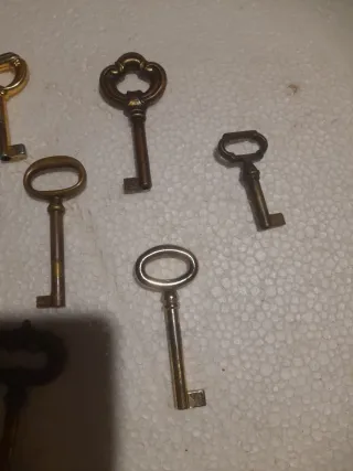 Set di 9 Chiavi Antiche da Collezione