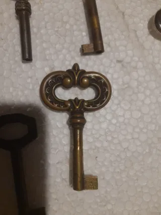 Set di 9 Chiavi Antiche da Collezione